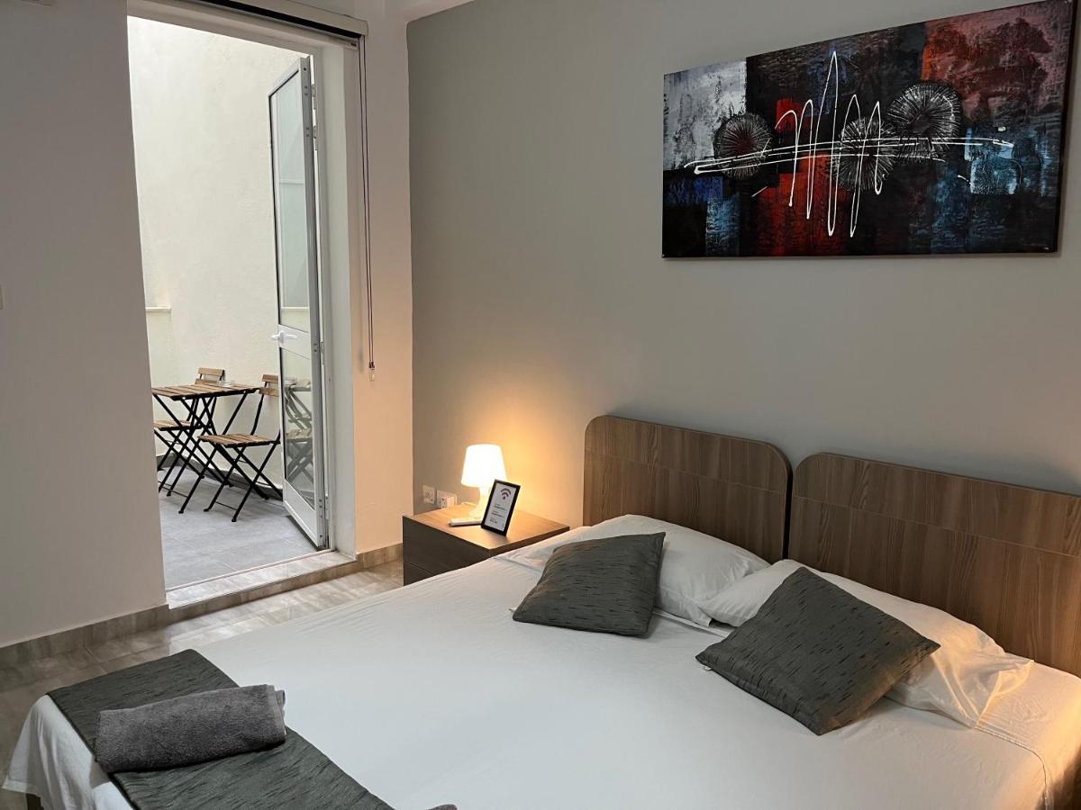 F7 Room 1, Private Double Room With Private Bathroom In Shared Flat Msida Dış mekan fotoğraf